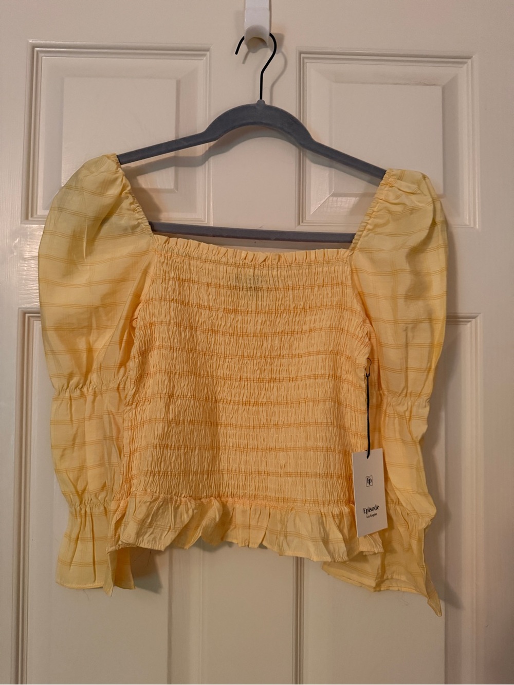 Episode Los Angeles Smocked Yellow Puff-Sleeve Women's Top Size Medium NWT